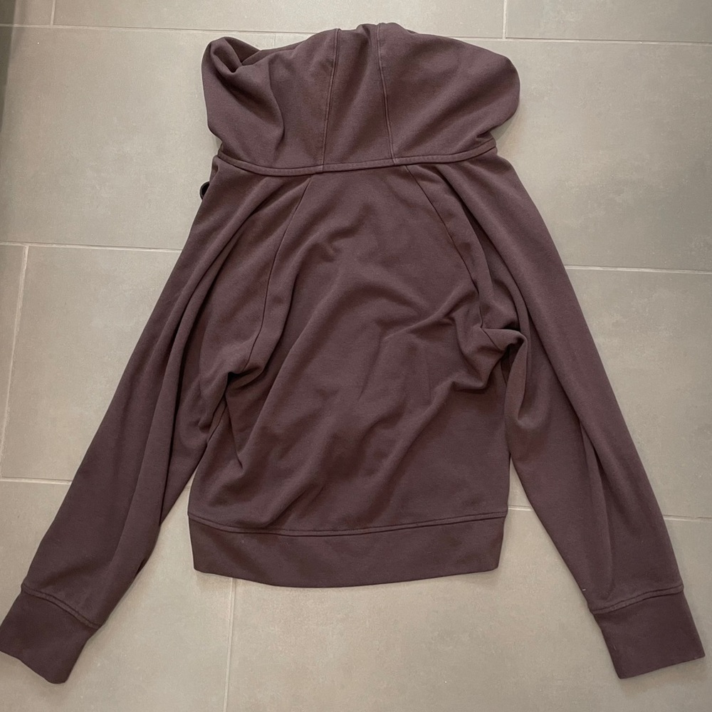 Fabletics Sydney Solid Brown Twist Front Cropped … - image 5